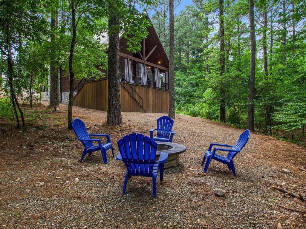 Stunning Luxury Cabin W Hot Tub And Fire Pit Holy Shiplap Is Perfect Romantic Couples Getaway Broken Bow Exterior photo